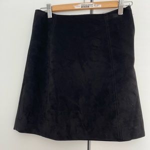 Aritzia babaton mini skirt - black, suede, size 4